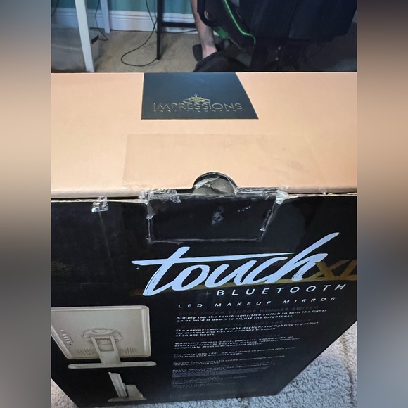 Impression Vanity Mirror Touch XL with Bluetooth - Picture 3 of 3